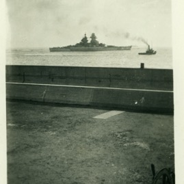 12 Mr PERON ETAIT SUR LE JEAN BART A LA FIN 1940.TIF